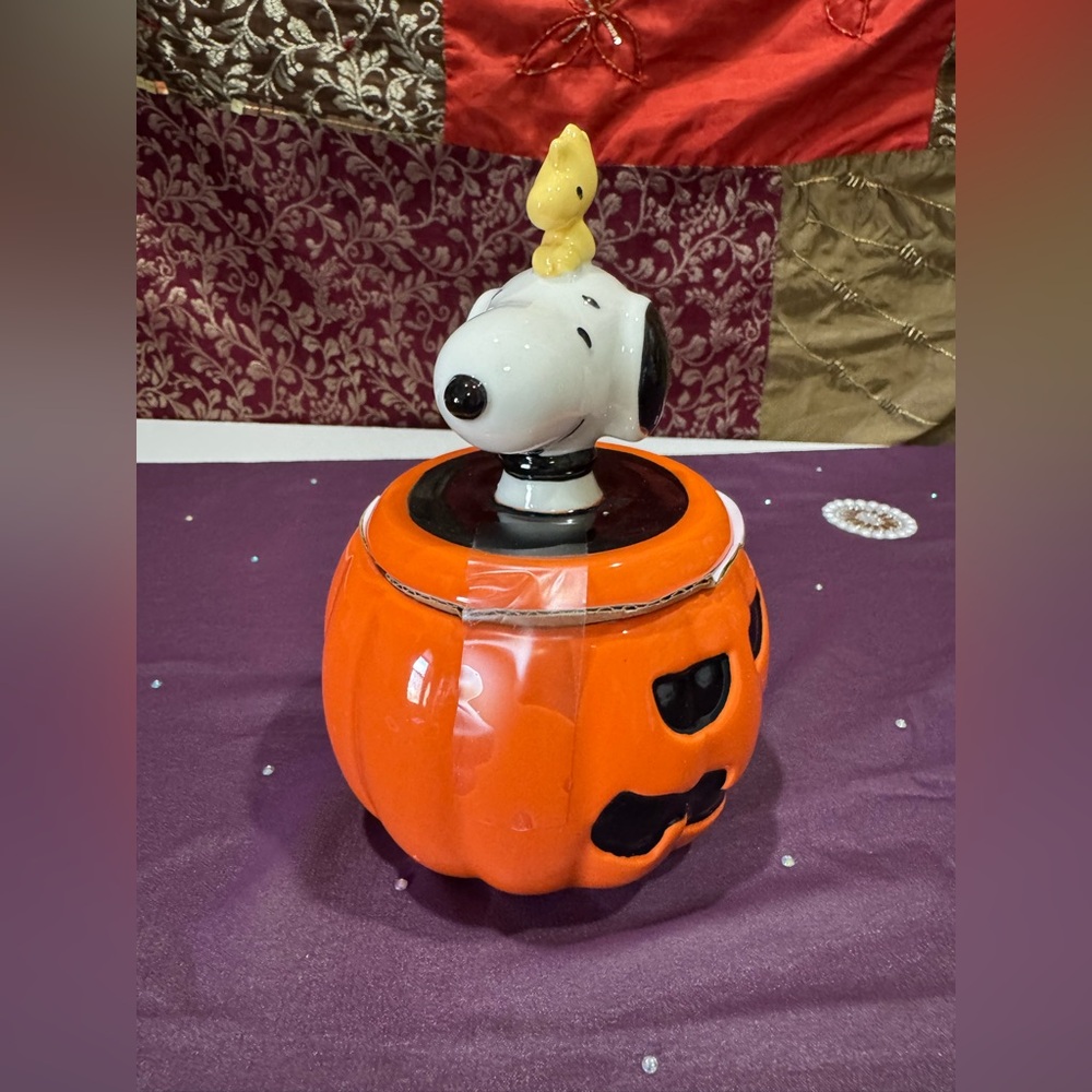 Peanuts Celebrate Together Orange Mug with Lid - Picture 2 of 4